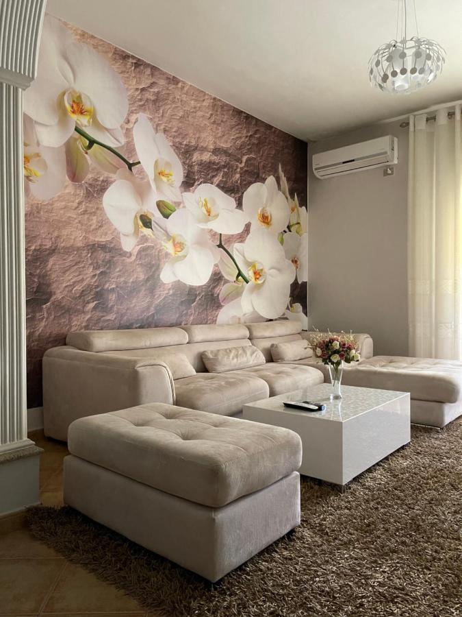 Sunkissed Centre Apartment Vlore Exterior photo