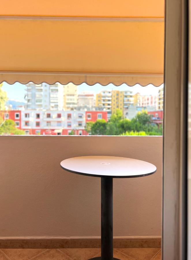 Sunkissed Centre Apartment Vlore Exterior photo
