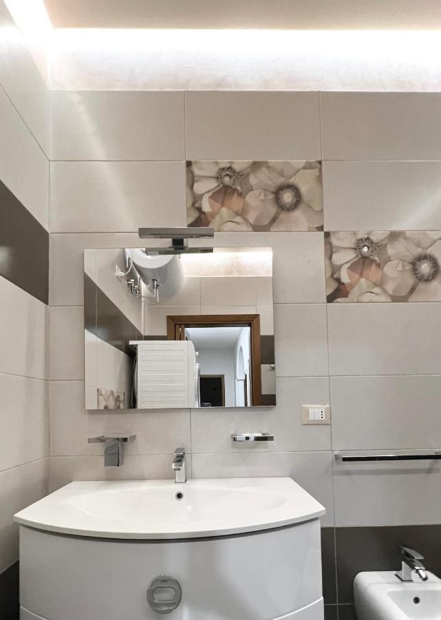 Sunkissed Centre Apartment Vlore Exterior photo